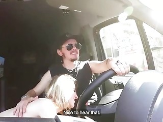 Driver gets a blowjob while cruising down the street