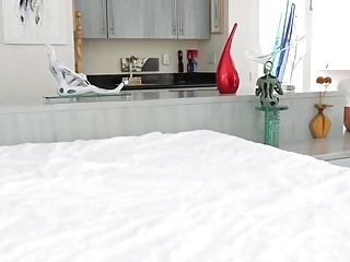 Teen dildos her ass before meeting up with her man